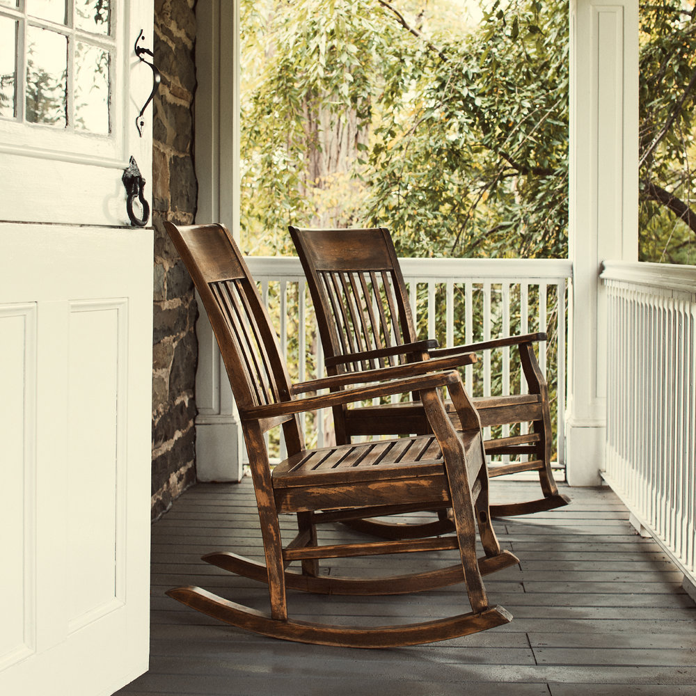 12_20161004S1_BOUTIQUE_HOTEL_HASBROUCK_HOUSE_PORCH_014-square.jpg